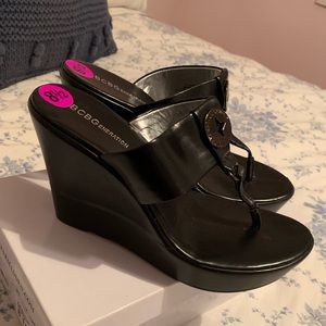 BCBG wedge sandal, black. Size 8 1/2
